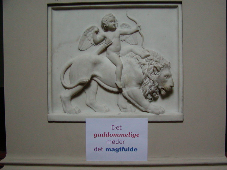 Det guddommelige møder det magtfulde