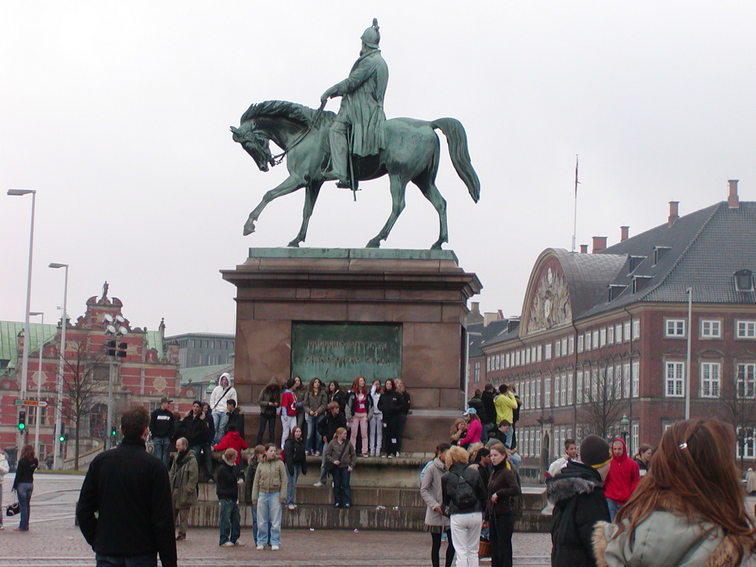 Frederik d. 7. og skole elever